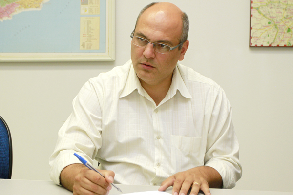 Vereadores derrubaram veto do prefeito em projeto de semáforos intermitentes (Foto: Tucano.org)